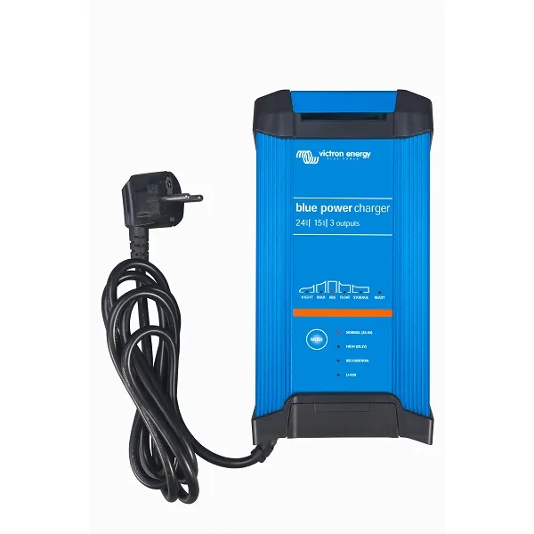 Chytrá nabíječka baterií BlueSmart 12V/15A (1) IP22
