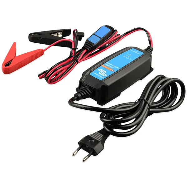 Chytrá nabíječka baterií BlueSmart 6V/12V - 1,1A IP65+DC konektor