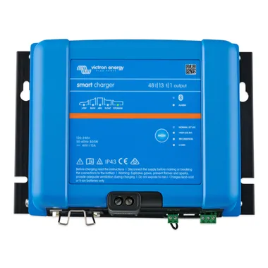 Nabíječka Victron Energy Smart IP43 Charger 48/13 (1)