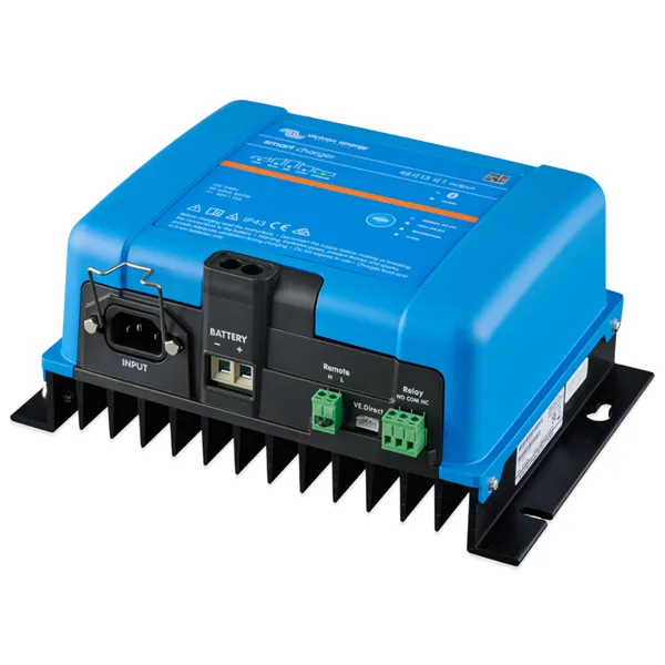 Nabíječka Victron Energy Smart IP43 Charger 48/13 (1)